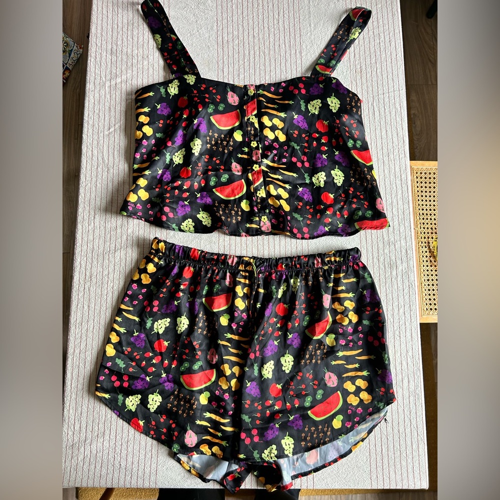 Lisa Says Gah Discontinued Fruit Pajama Set